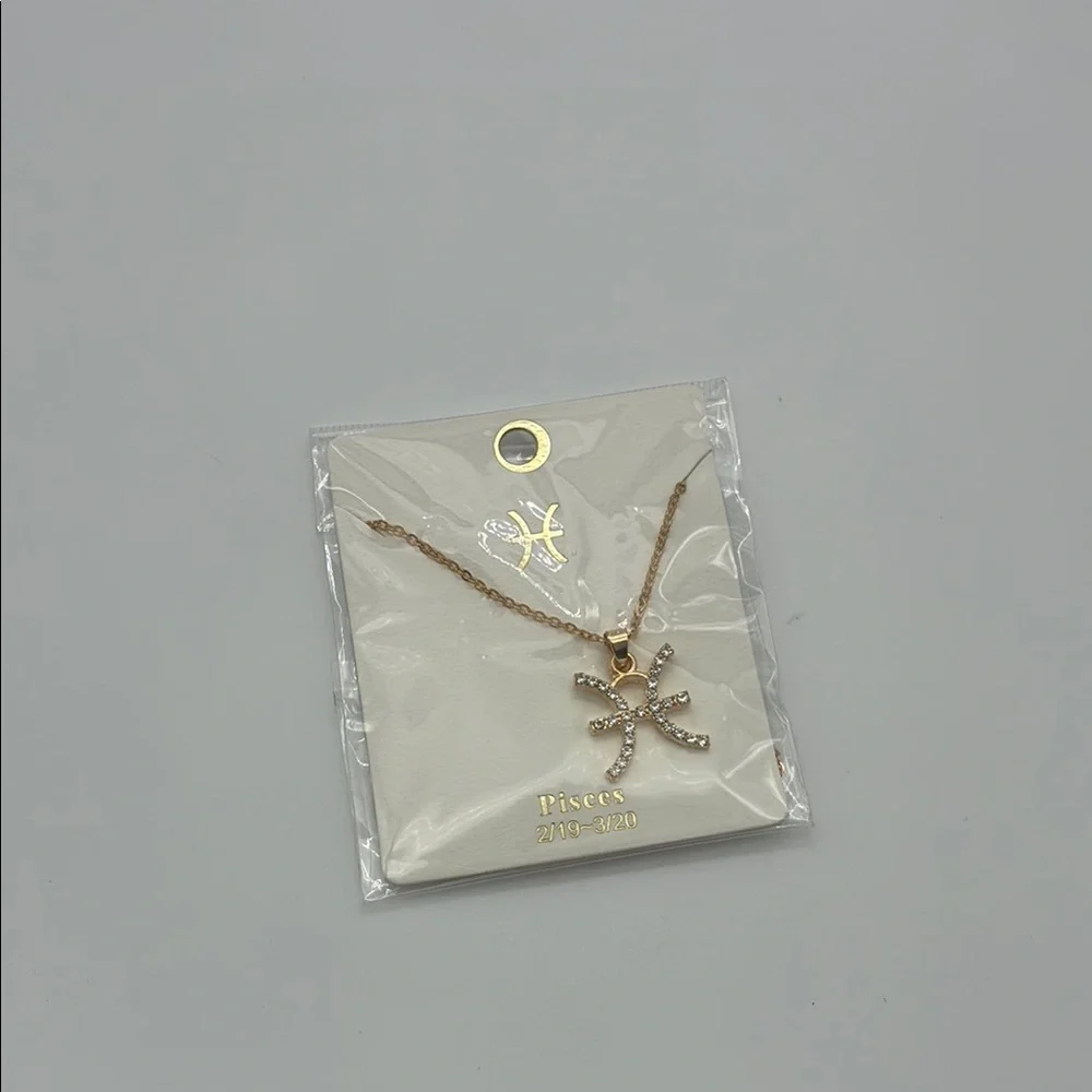 NWT Elegant Gold Pisces Pendant Necklace